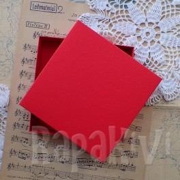 Pudełko na kartkę kwadratowe 14,5 cm czerwone