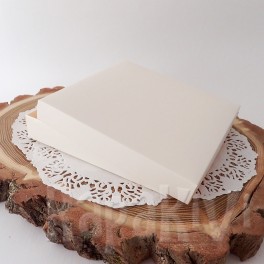 Pudełko na kartkę kwadratowe 16 cm kremowe